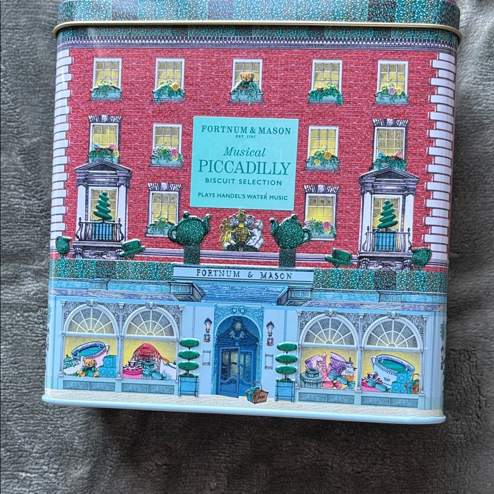 Fortnum & Mason Musical Biscuit Tin